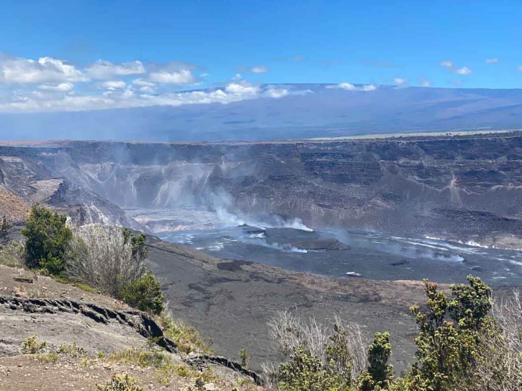 volcano crater on the big island of hawaii