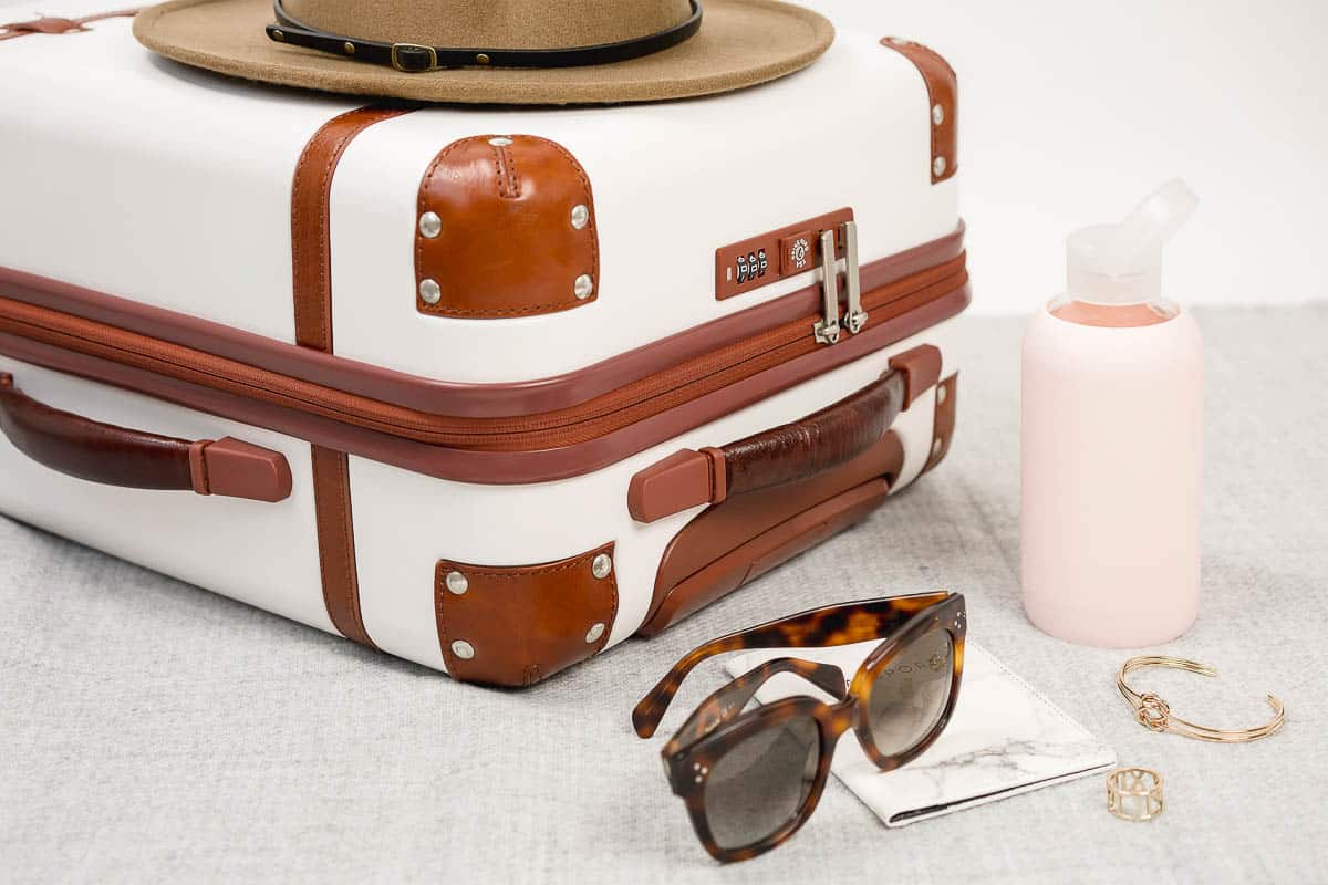 How Many Outfits to Pack For Your Trip (And Travel in Style)